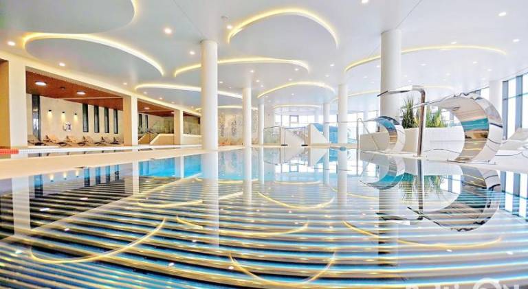 Serviced apartment with pool, garden & jacuzzi in Kolobrzeg