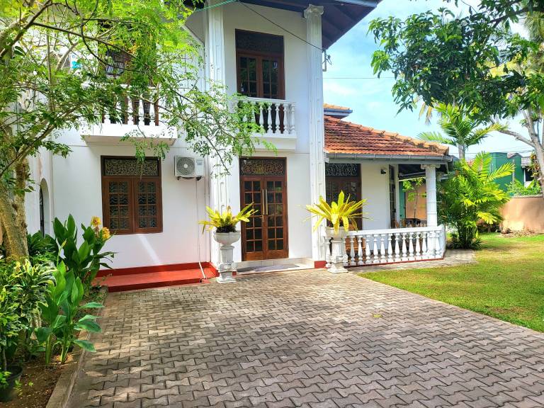 Villa Rawathawatta West