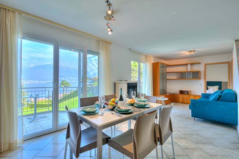 Villa with patio, BBQ & yard | Mountain view — photo 4