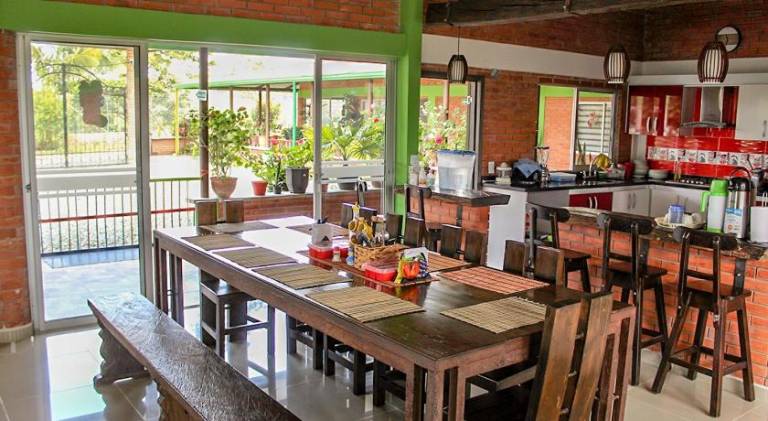 Pleasant house with terrace, BBQ & yard | Pet-friendly — photo 3