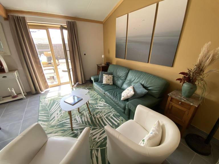 House with terrace — photo 3