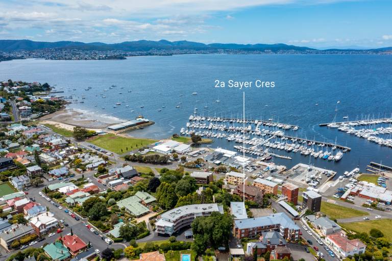 Apartment Sandy Bay