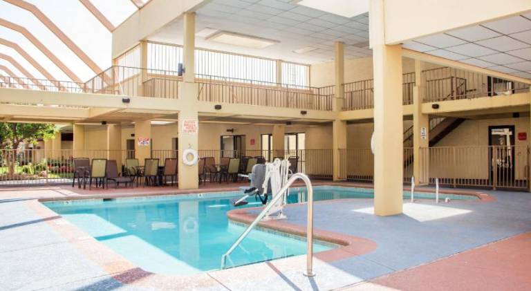 Ramada by Wyndham Tulsa Broken Arrow — photo 3