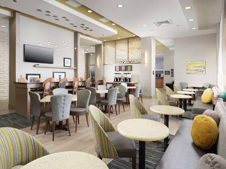 Hampton Inn Wilmington Downtown — photo 4