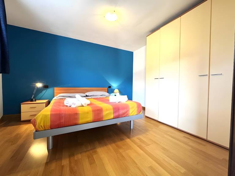 Fully equipped charming apartment with patio, yard & fast internet | Mountain view | Dogs allowed — photo 4