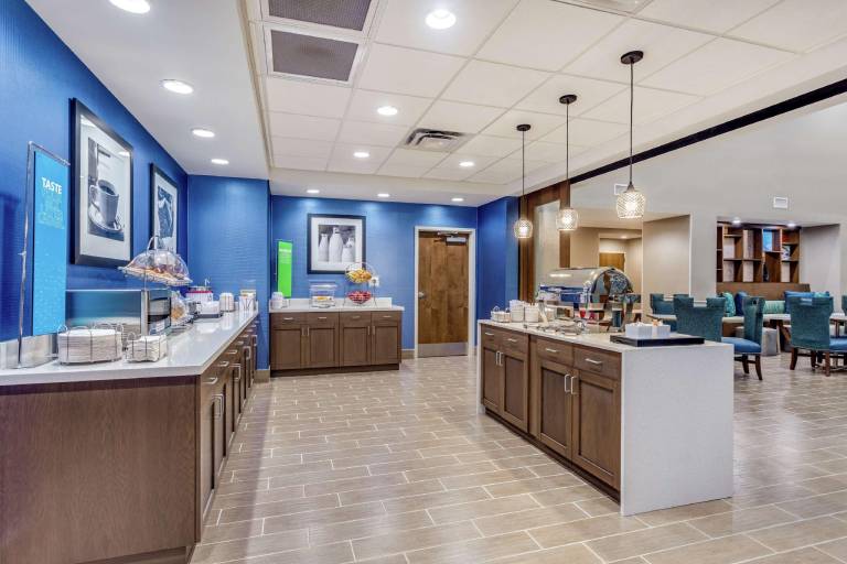 Hampton Inn & Suites Saraland Mobile — photo 5