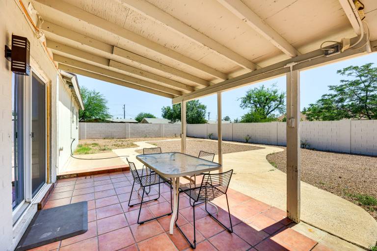 3 Mi to Dtwn Mesa: Home w/ Fenced Backyard! — photo 4