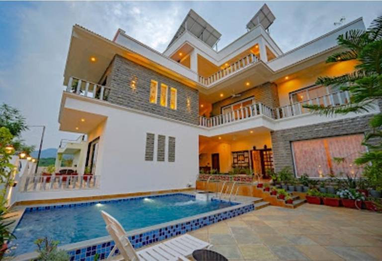 1000 m² Villa
