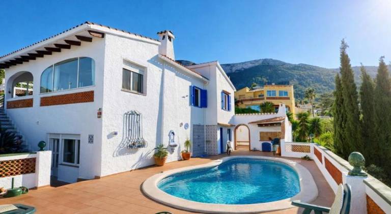 Villa with pool | Dogs allowed in Denia