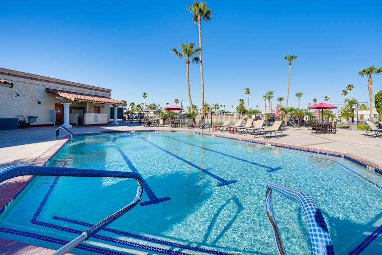 Pool Hot Tub & Tennis Courts Yuma Home Near Dtwn