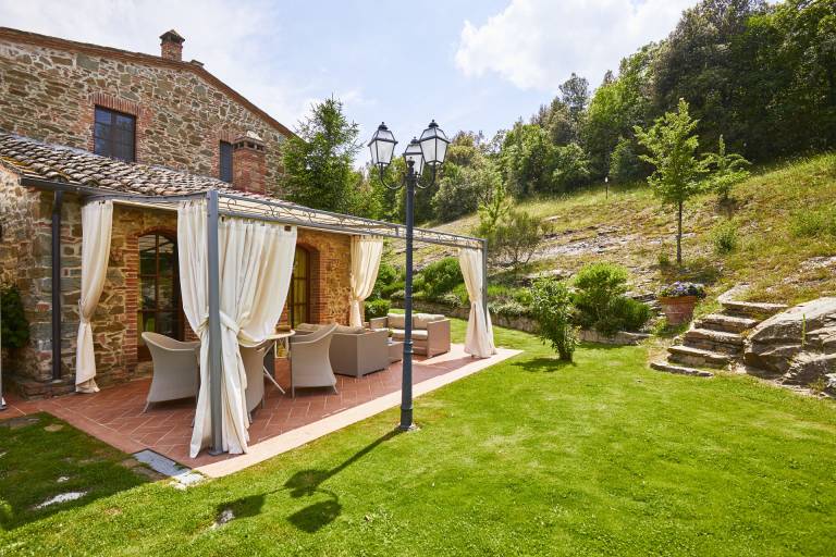 Children-friendly villa with garden, terrace & hot tub | Pets are welcome — photo 3