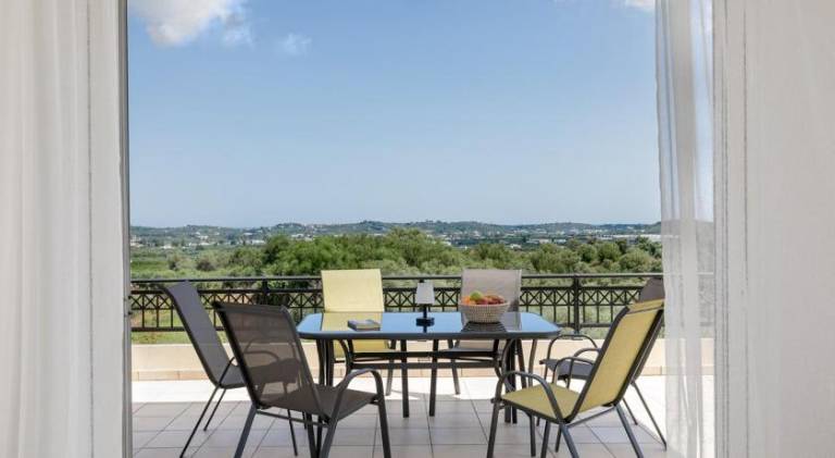 Apartment with terrace & yard | Perfect for remote work in Chania