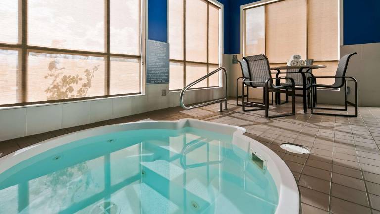 Best Western High Road Inn in Edson, AB