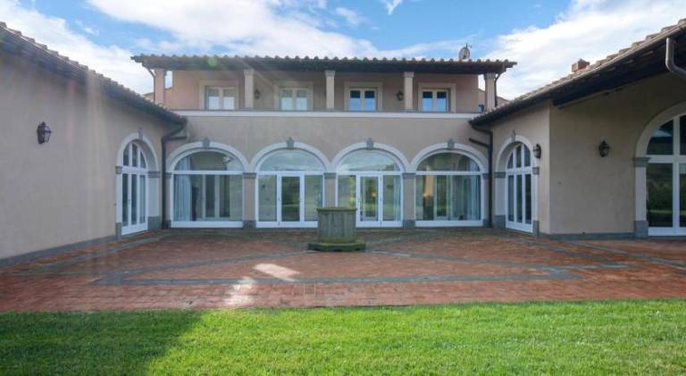 Vacation home with private pool & BBQ — photo 4