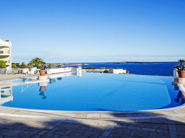 Ferienwohnung in La Croix des Gardes, Cannes la Bocca f&uuml;r max. 4 Personen, 