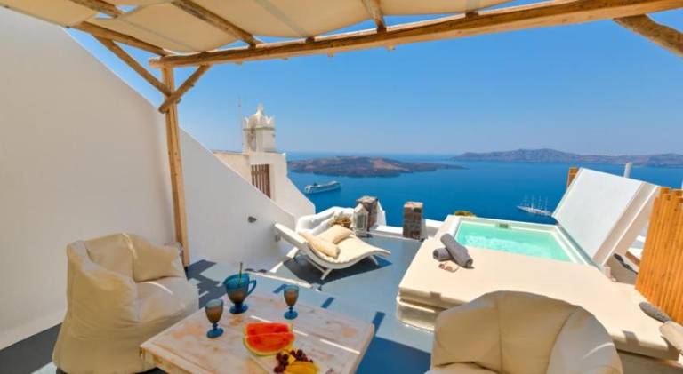 Apartment with hot tub & terrace | Good for workation | Dogs allowed in Santorini