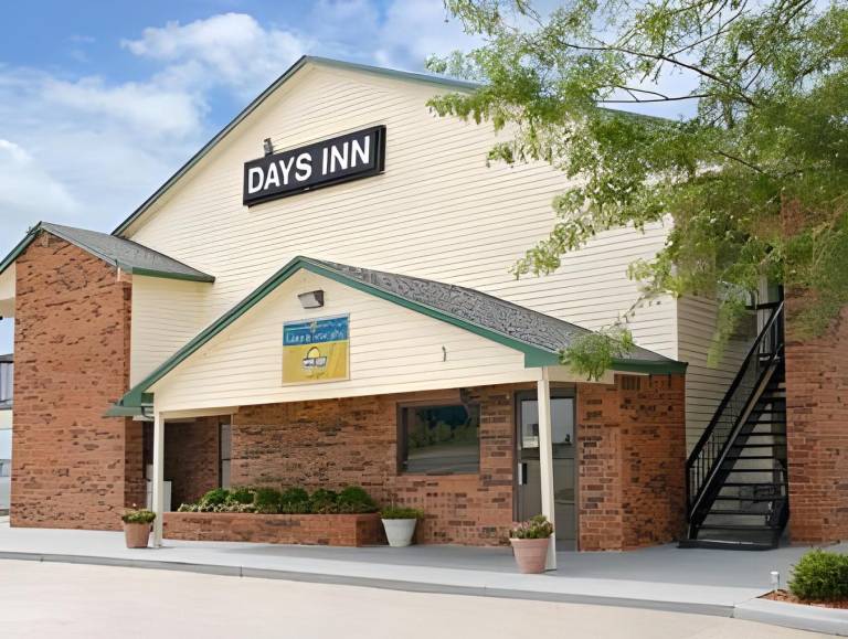 Days Inn by Wyndham Pratt in Pratt, KS