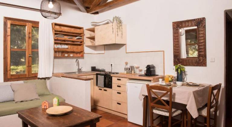 Rental apartment with yard | Pet-friendly — photo 2