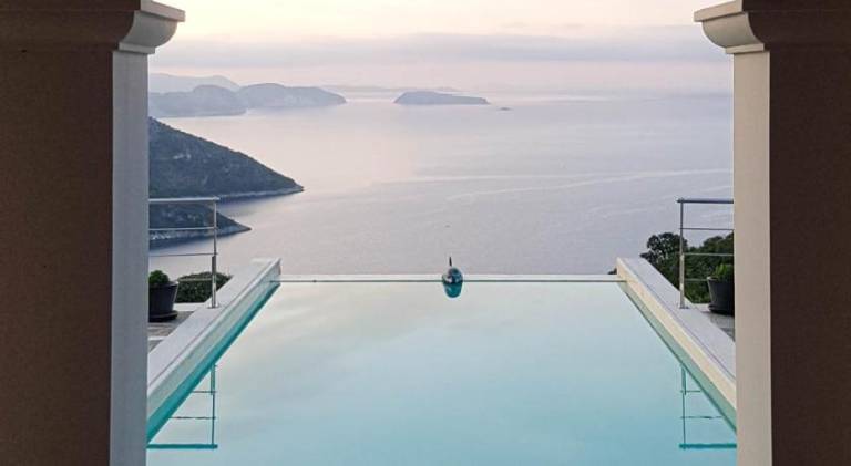 Villa with grill, terrace & yard in Lefkada