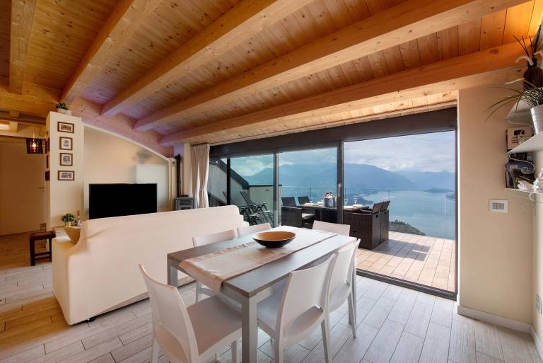 Holiday Home "Relax and Happiness" Lake View, Private Jacuzzi, Shared Heated Indoor Pool — photo 5