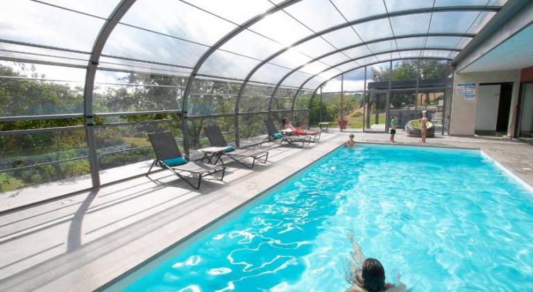 Family-oriented villa with pool, hot tub & terrace | Dogs allowed — photo 4