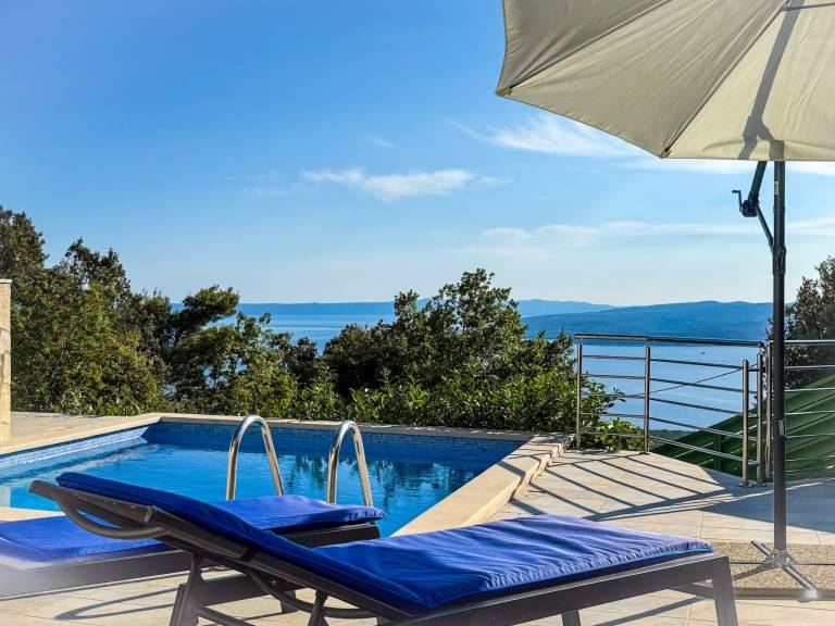 Günstiges Ferienhaus mit Pool und Meerblick — photo 2