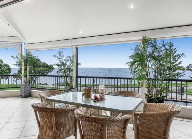 Apartment  Wynnum