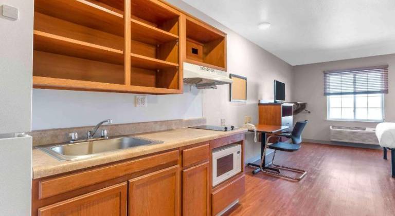 Extended Stay America Select Suites - Colorado Springs — photo 2