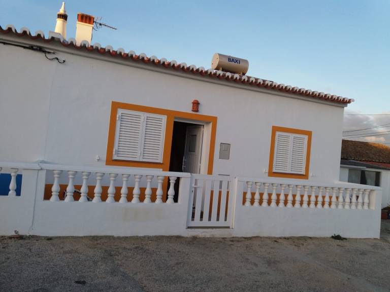 Ferienhaus mit Hund in Bordeira, Algarve f&uuml;r max. 6 Personen am Atlantik
