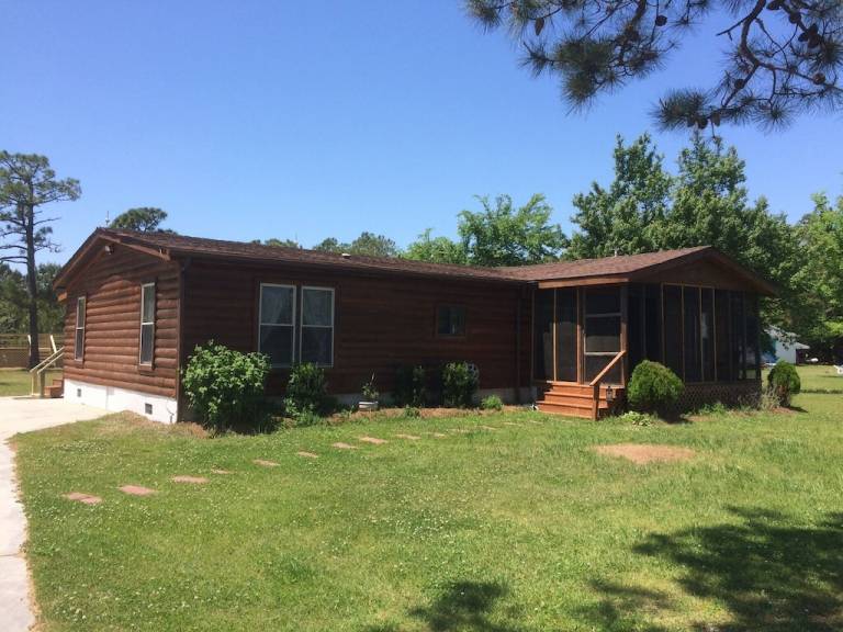 Lodge Cedar Island