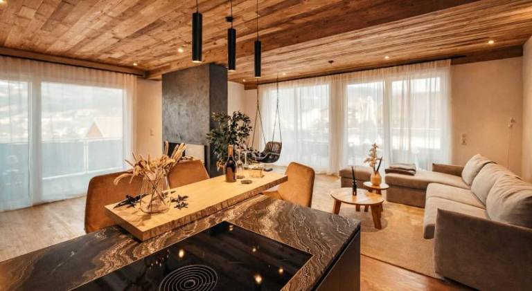 Vacation home with hot tub & pool | Suitable for remote work — photo 4