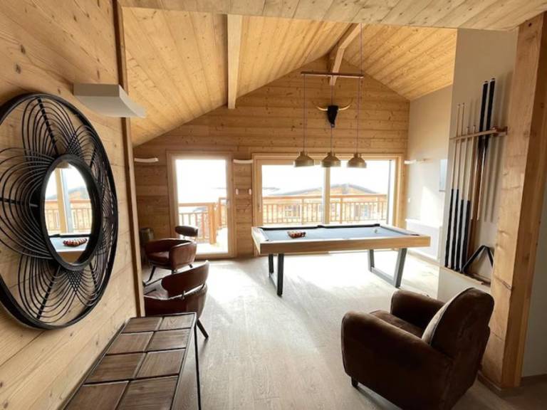 Fully equipped lovely chalet with jacuzzi | Next to the ski | Pets allowed — photo 3