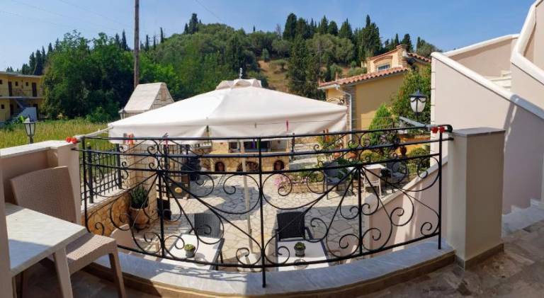 Serviced apartment with pool, yard & terrace | Suitable for remote work — photo 2