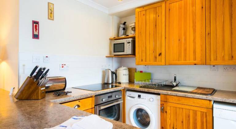 Chalet with 2 rooms for 4 persons — photo 3