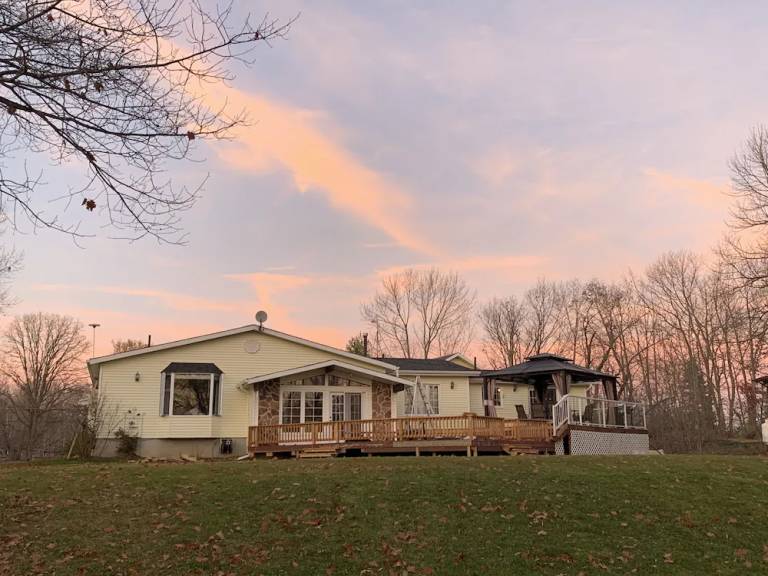 House  Port Severn