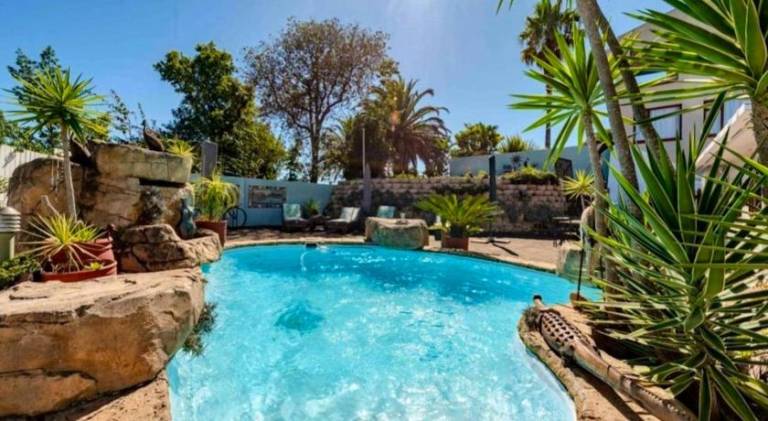 Villa with pool — photo 3