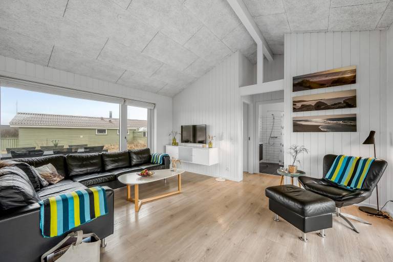 Cottage with terrace & sauna — photo 4