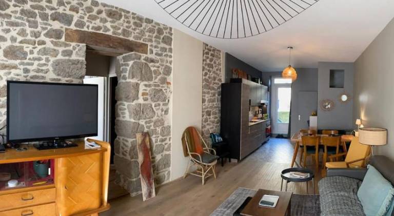 Rental apartment with patio in Dinard