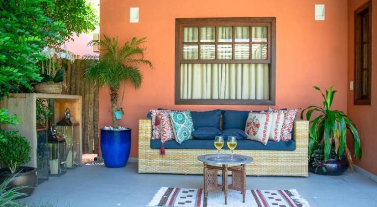 House with pool — photo 3