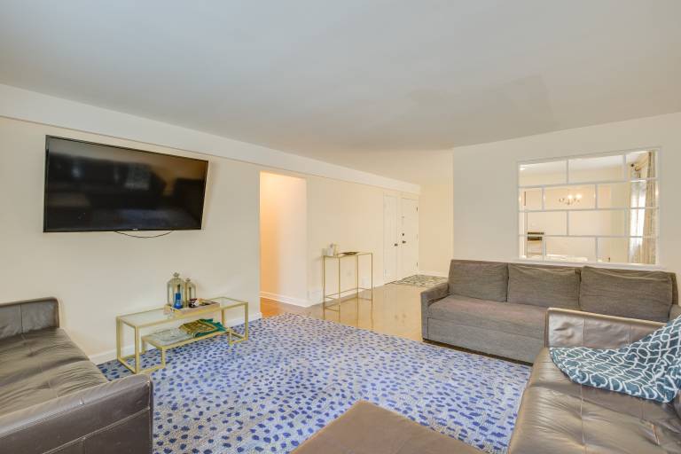 Walk to Train Convenient Skokie Condo
