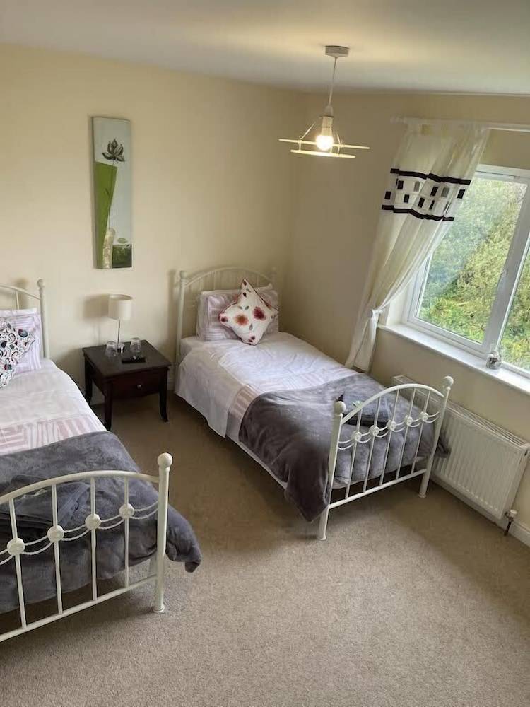 Accommodation  Knight's Town