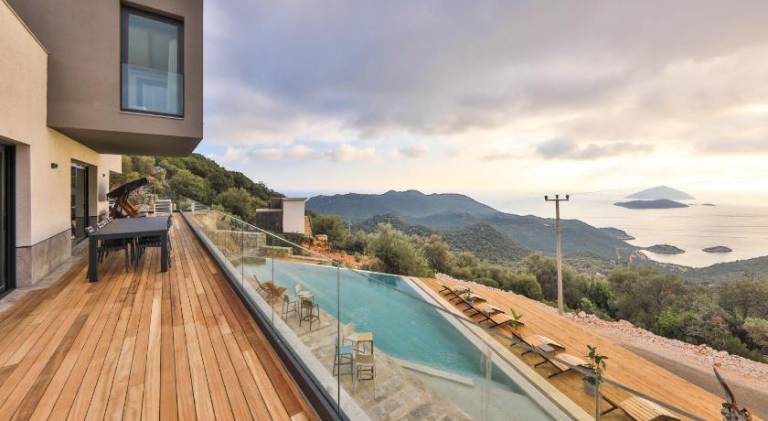Villa with garden, private pool & terrace — photo 3