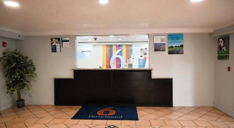 Motel 6 Hazelwood, MO — photo 4