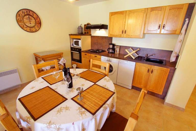 Fully equipped gite with patio & yard | Pets are welcome — photo 3