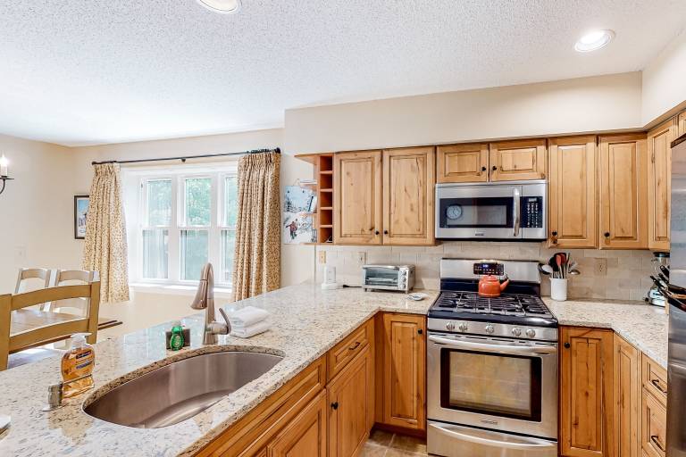 Condo  Ludlow