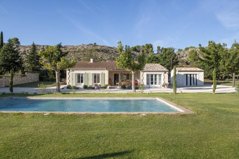 Holiday apartment with yard, private pool & terrace — photo 3