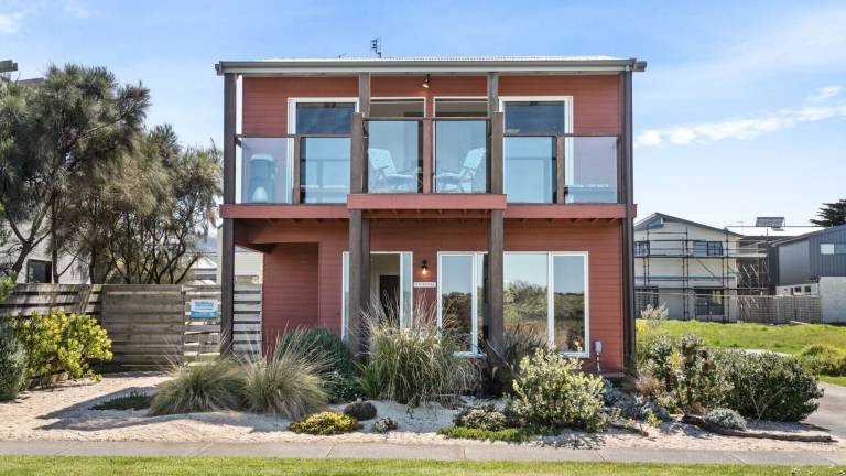 House Apollo Bay