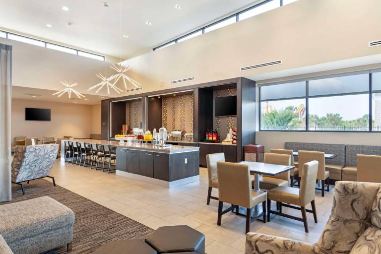 Best Western Plus Executive Residency Rigby's Water World Hotel — photo 3