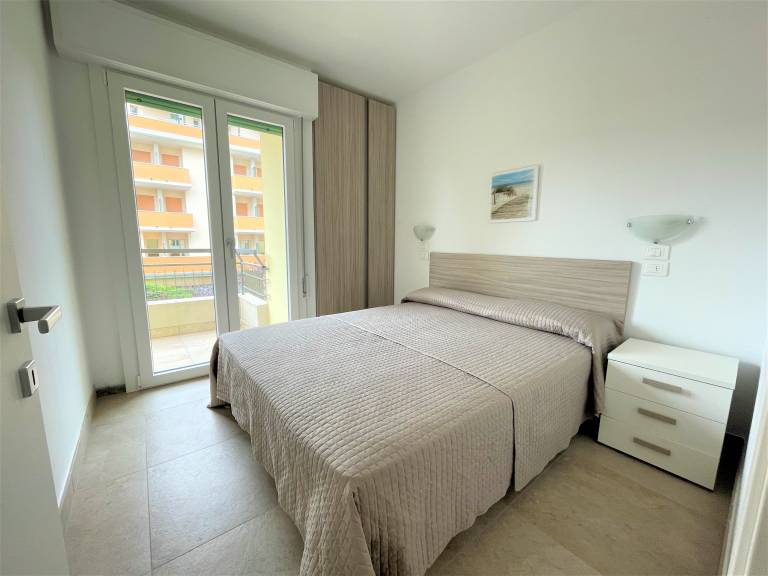 Family-oriented apartment with terrace | City view | Close to the beach | Pet-friendly — photo 2