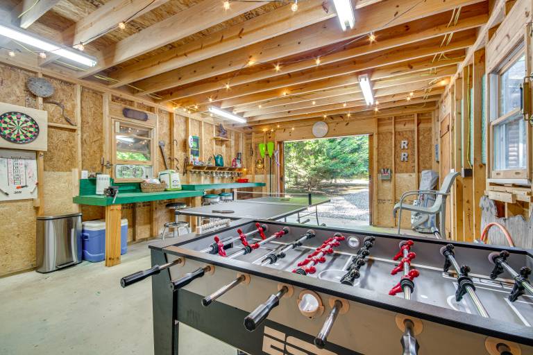 Sandy Beach, Fun Games & Barn: Lake Lure Gem! — photo 4